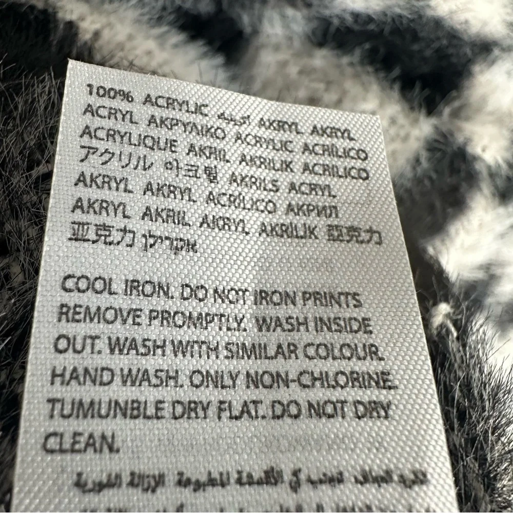 Edikted Cropped Fuzzy Black & White Checkered Sweater Womens Size XS New Jumper - Picture 8 of 8